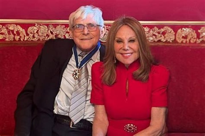 Who Was Phil Donahue Married To? A Deep Dive into His Personal Life